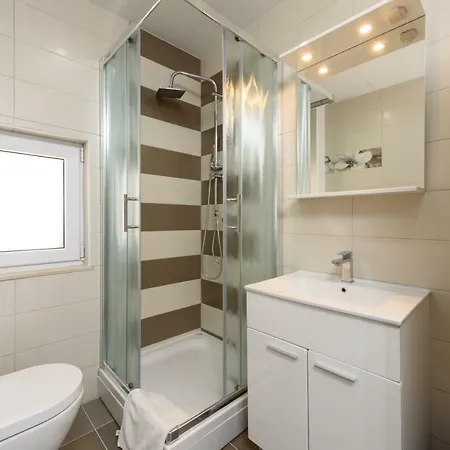 Nina Apartman Trogir